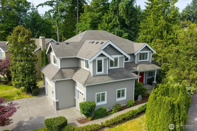 Property photo for 1122 140th Avenue Se, Bellevue