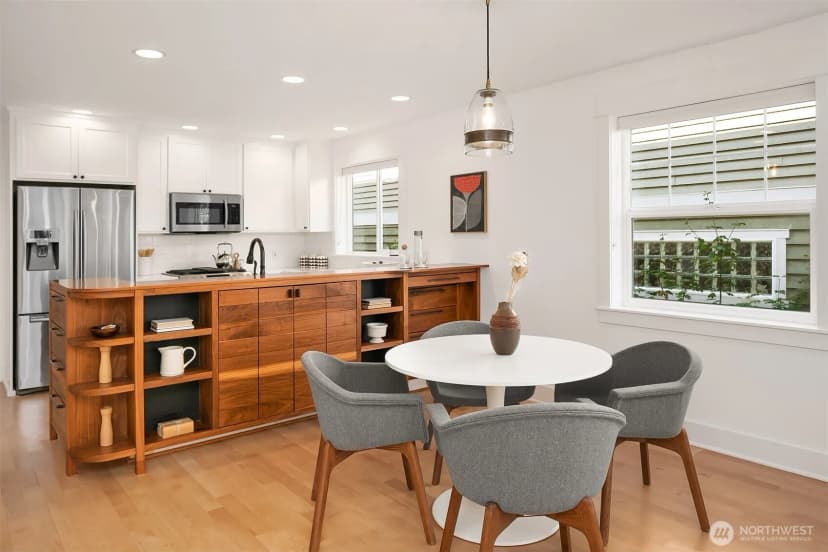 Property photo for 2720 Nob Hill Avenue N, Seattle photo 13