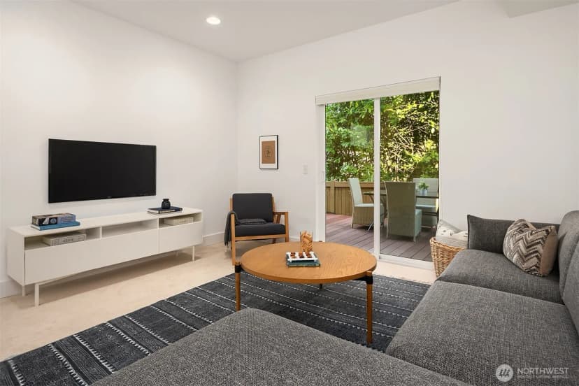 Property photo for 2720 Nob Hill Avenue N, Seattle photo 26