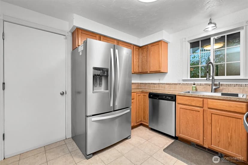 Property photo for 46 Sudden Valley Drive, Bellingham photo 13