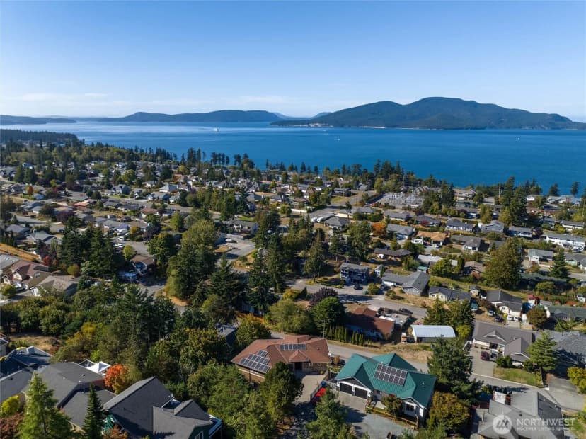 Property photo for 3420 W 8th Place, Anacortes