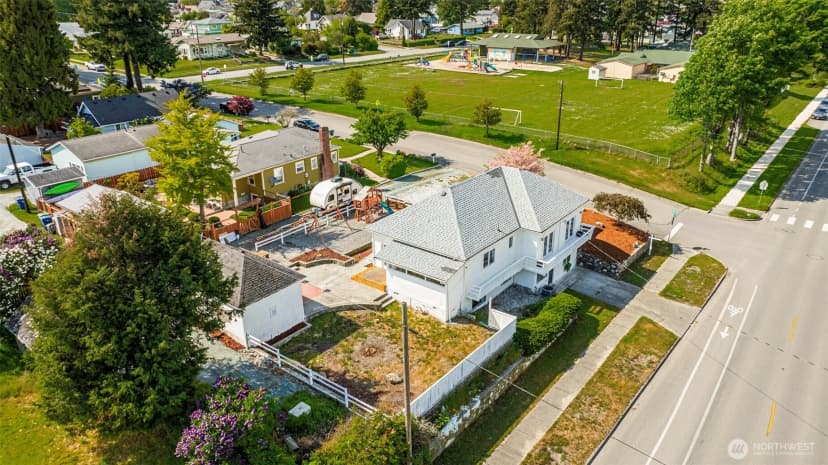 Property photo for 1301 14th Street, Anacortes photo 40