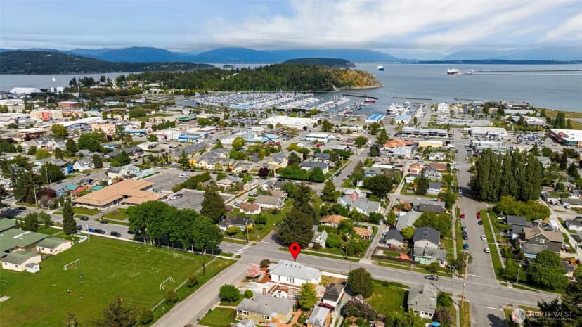 Property photo for 1301 14th Street, Anacortes photo 37