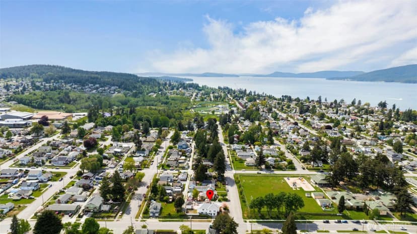 Property photo for 1301 14th Street, Anacortes photo 38