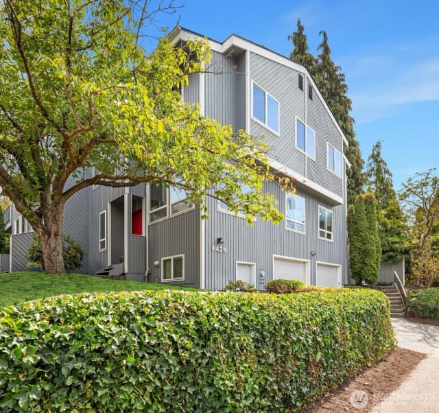 Property photo for 4424 4th Avenue Nw #5, Seattle photo 2