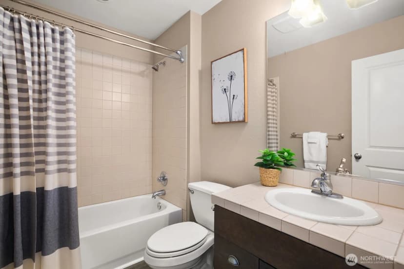 Property photo for 3002 Sw Graham Street, Seattle photo 20