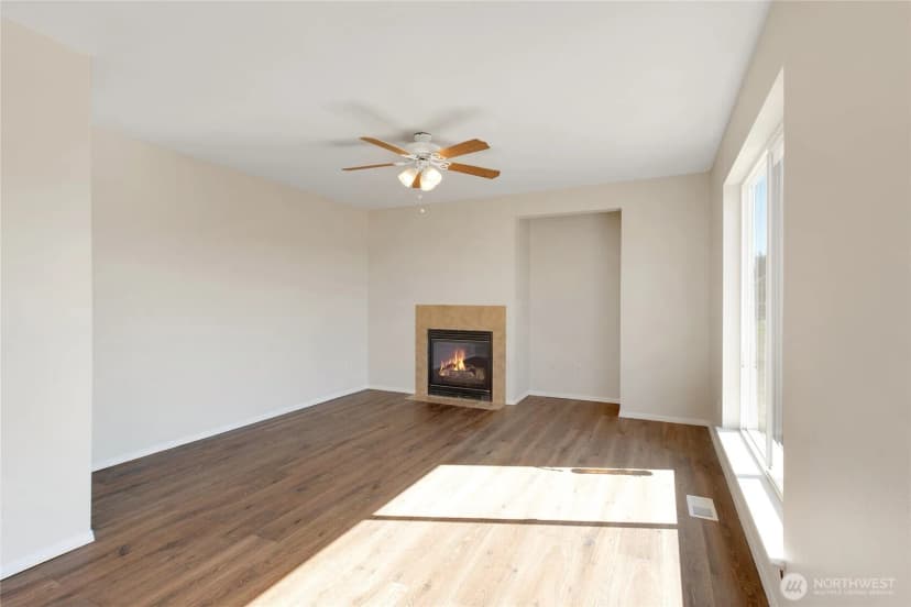 Property photo for 2112 307th Street S, Roy photo 11