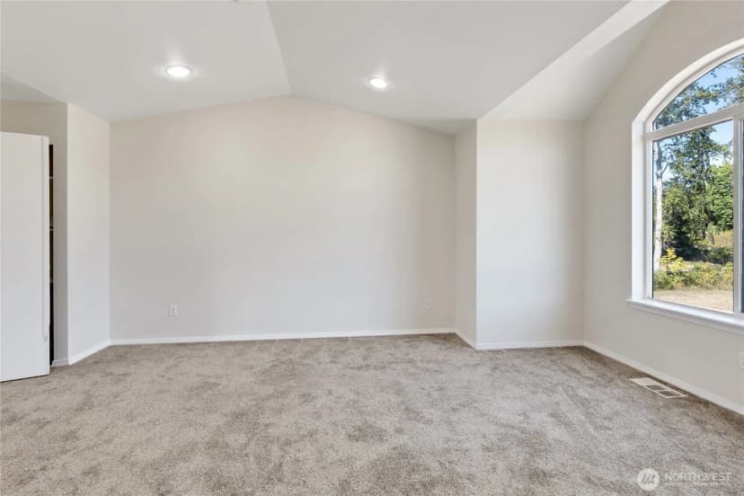 Property photo for 2112 307th Street S, Roy photo 16