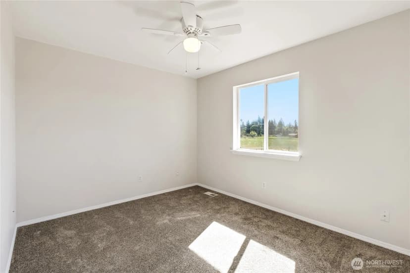 Property photo for 2112 307th Street S, Roy photo 21