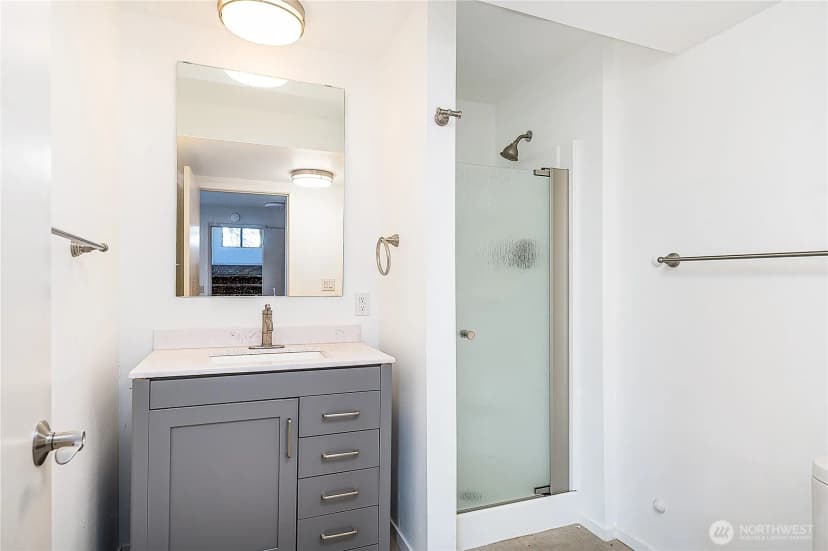 Property photo for 6907 96th Avenue Se, Mercer Island photo 12