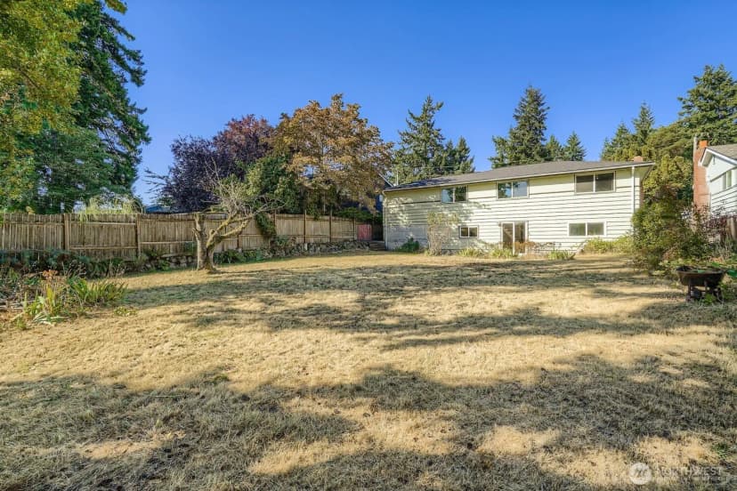 Property photo for 14630 3rd Avenue Sw, Burien photo 12