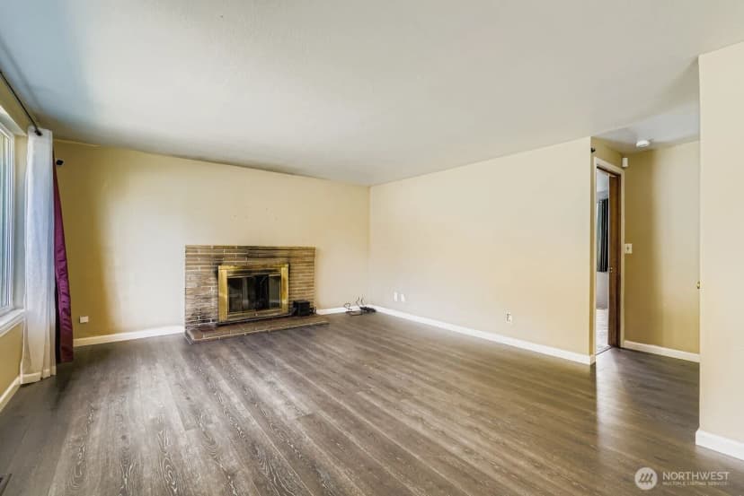 Property photo for 14630 3rd Avenue Sw, Burien photo 3