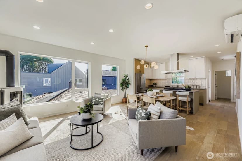 Property photo for 5717 35th Avenue Ne, Seattle photo 16