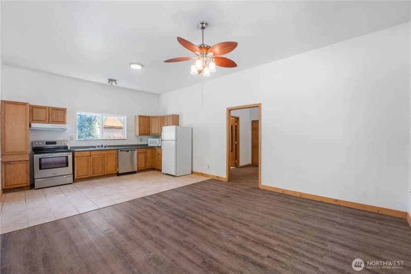 Property photo for 13815 299th Avenue E, Buckley photo 31