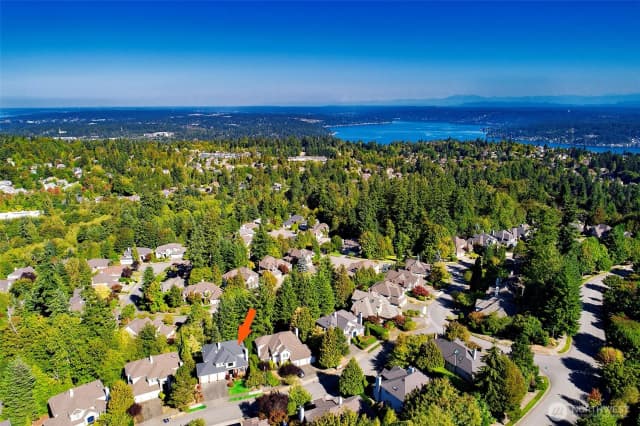 Property photo for 16602 Se 57th Place, Bellevue photo 5