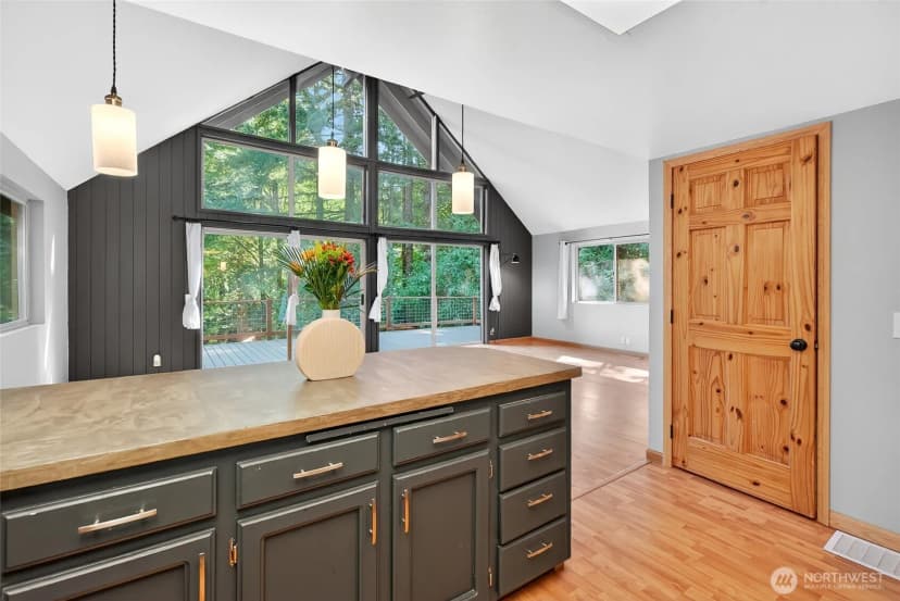 Property photo for 196 Sudden Valley Drive, Bellingham photo 9