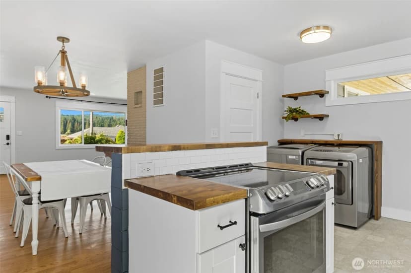 Property photo for 6516 Lake Drive, Bremerton photo 12