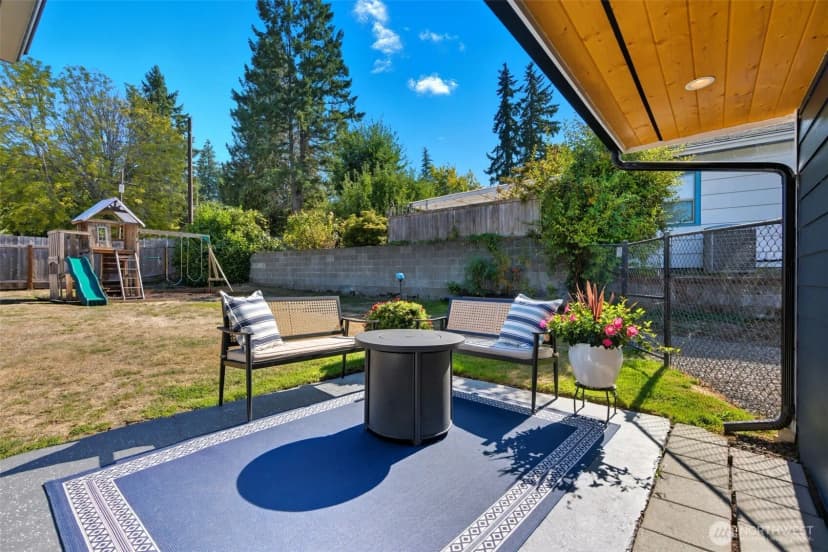 Property photo for 6516 Lake Drive, Bremerton photo 24
