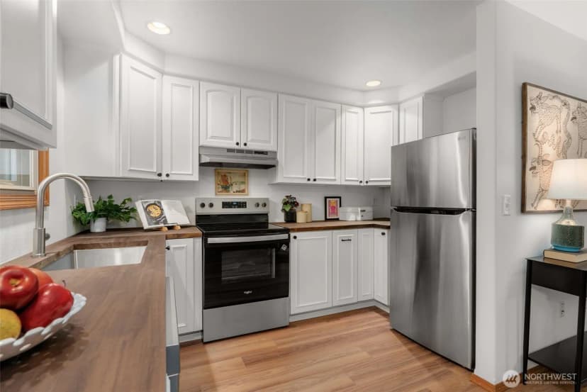 Property photo for 2438 S 116th Street, Burien photo 6