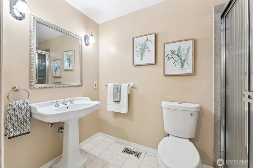 Property photo for 15602 26th Avenue Sw, Burien photo 23