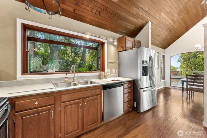 Property photo for 15602 26th Avenue Sw, Burien photo 9
