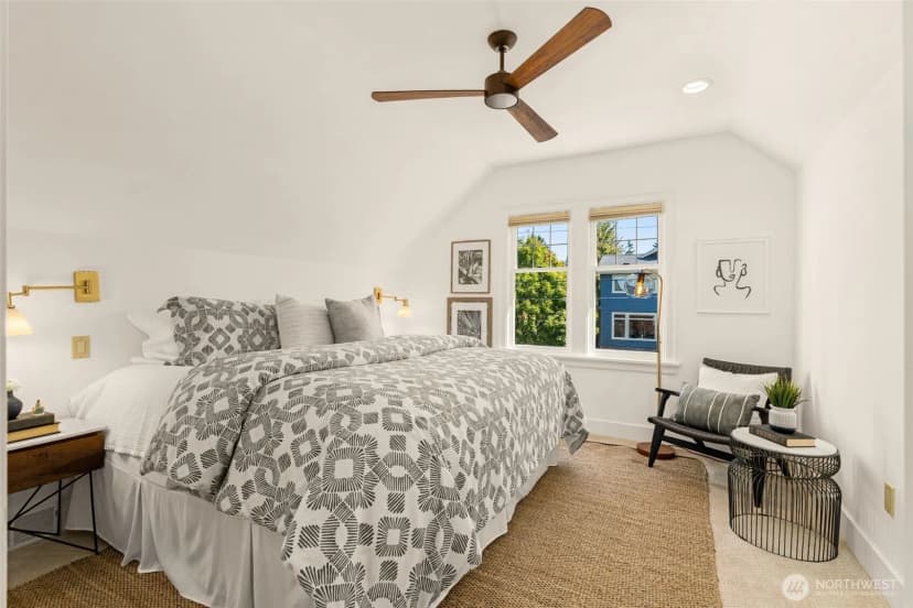 Property photo for 123 Ne 77th Street, Seattle photo 14