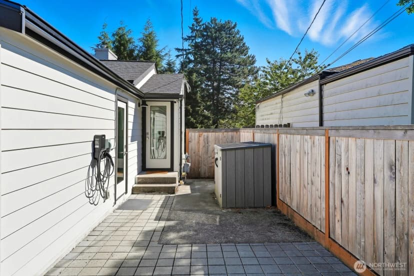 Property photo for 9514 44th Avenue Ne, Seattle photo 38