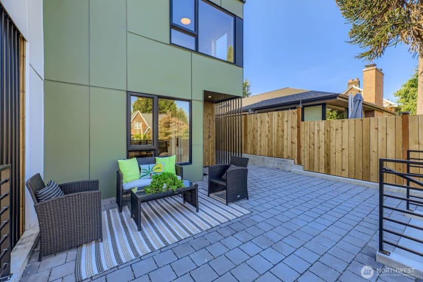 Property photo for 5717 35th Avenue Ne #b, Seattle photo 25