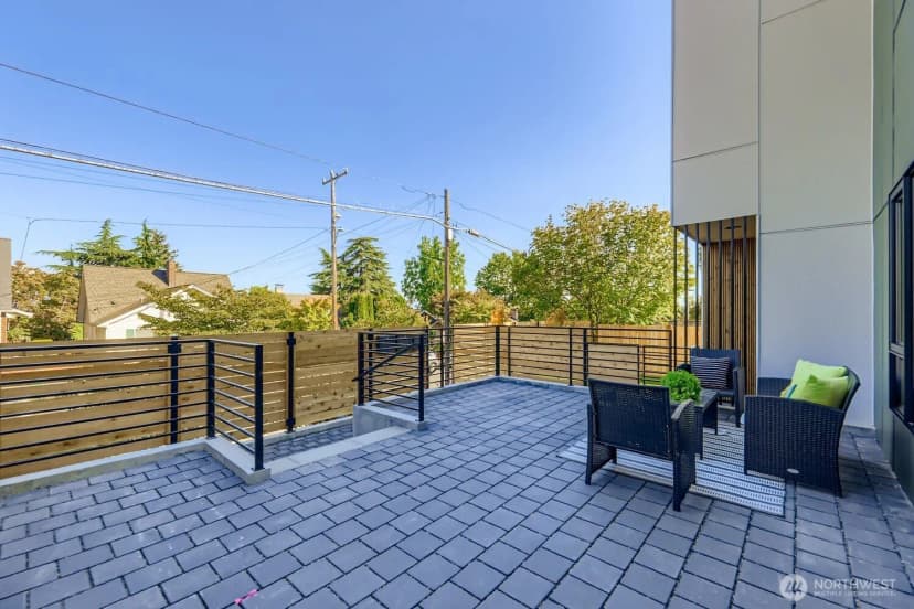 Property photo for 5717 35th Avenue Ne #b, Seattle photo 26