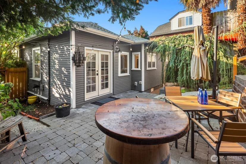 Property photo for 2816 11th Avenue W, Seattle photo 29