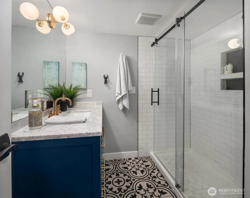 Property photo for 2816 11th Avenue W, Seattle photo 22
