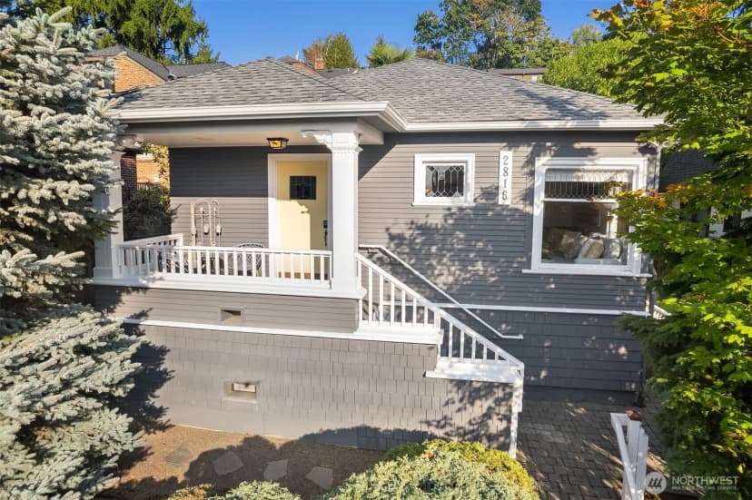 Property photo for 2816 11th Avenue W, Seattle photo 32