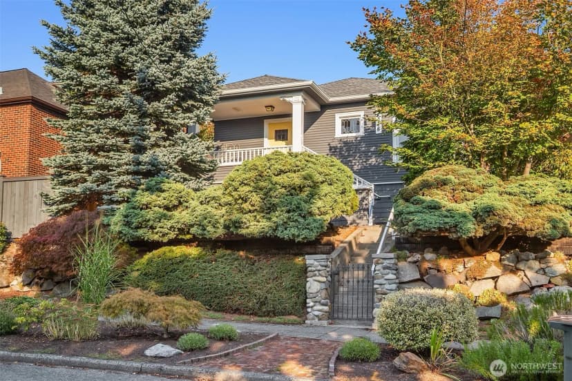 Property photo for 2816 11th Avenue W, Seattle photo 33