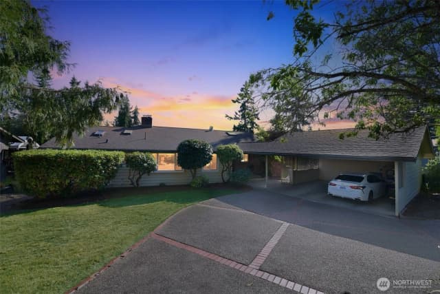 Property photo for 12455 Se 26th Place, Bellevue