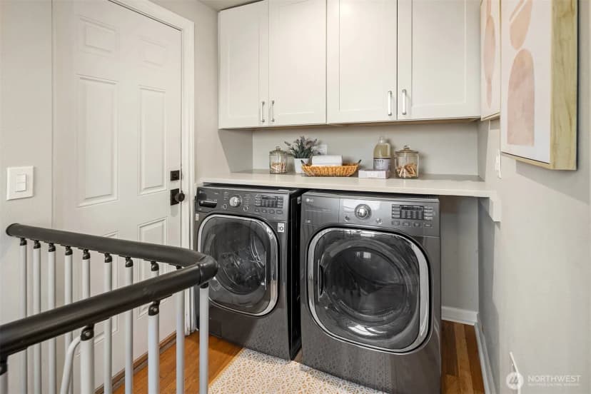Property photo for 3257 37th Avenue Sw, Seattle photo 14