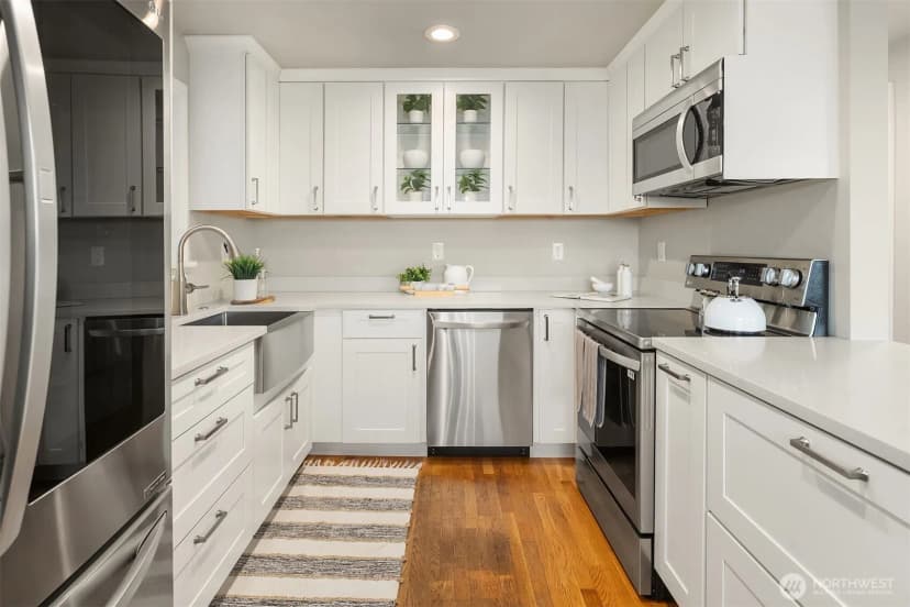 Property photo for 3257 37th Avenue Sw, Seattle photo 10