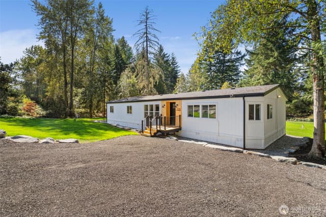 Property photo for 7132 Hawks Prairie Road Ne, Olympia photo 4