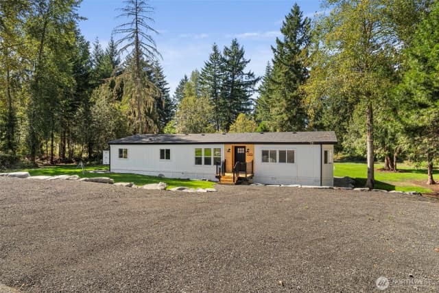 Property photo for 7132 Hawks Prairie Road Ne, Olympia photo 2