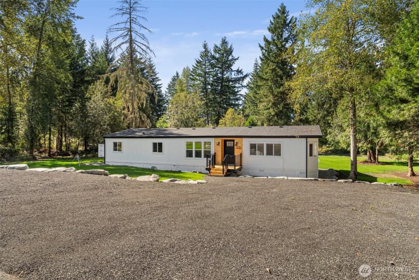 Property photo for 7132 Hawks Prairie Road Ne, Olympia photo 2