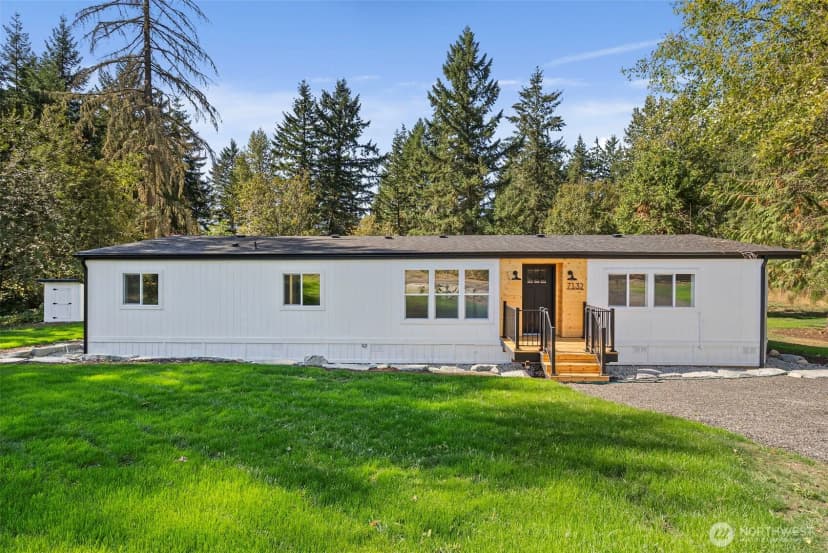 Property photo for 7132 Hawks Prairie Road Ne, Olympia