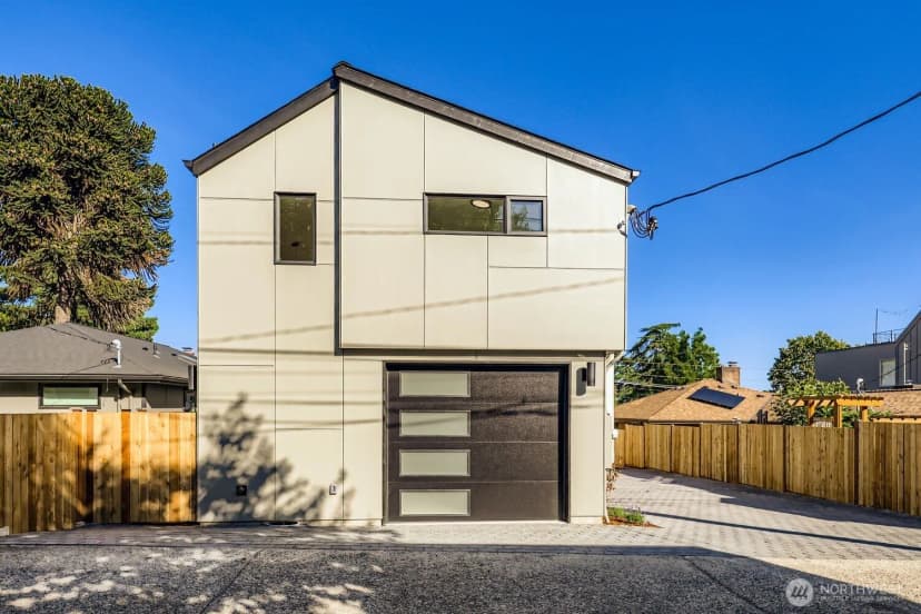 Property photo for 5715 35th Avenue Ne, Seattle photo 25
