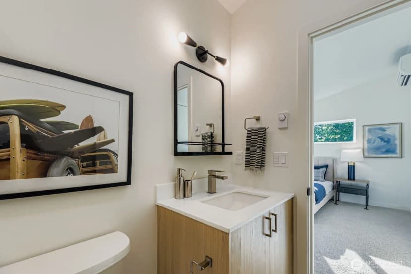 Property photo for 5715 35th Avenue Ne, Seattle photo 20