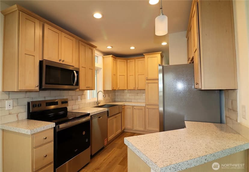 Property photo for 3420 S 182nd Place #209, Sea Tac photo 9