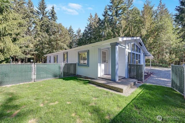 Property photo for 100 Crestview Drive, Port Angeles photo 2