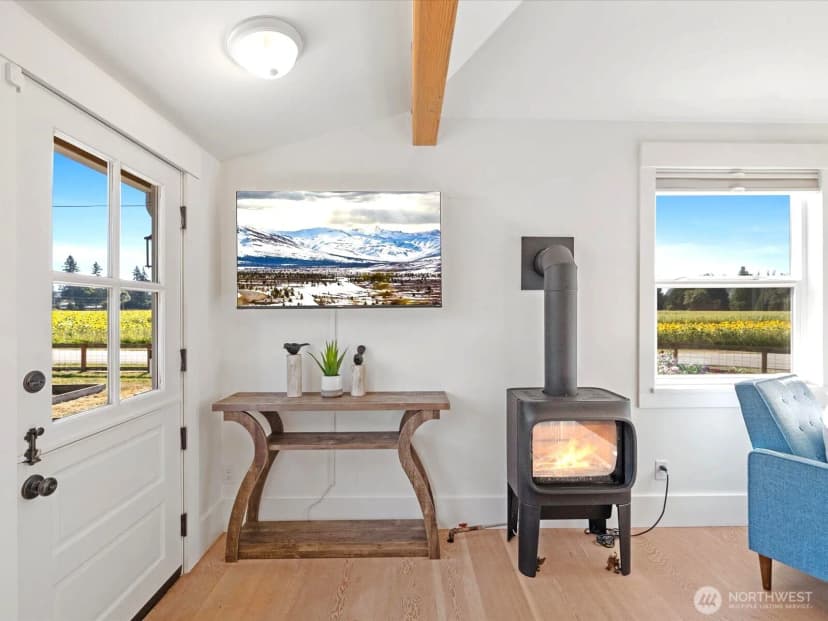 Property photo for 5504 318th Avenue Ne, Carnation photo 16