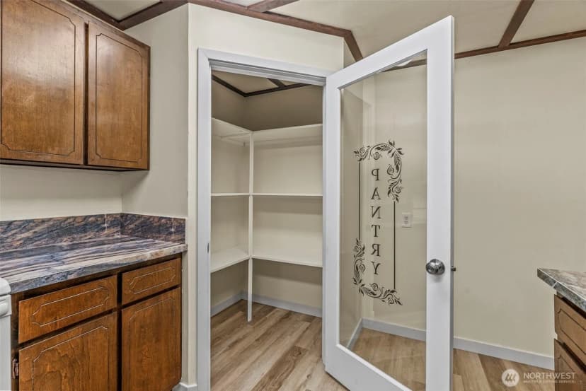 Property photo for 741 5th Avenue Sw, Castle Rock photo 12