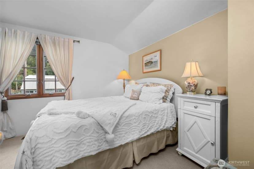 Property photo for 13197 Satterlee Rd, Anacortes photo 15