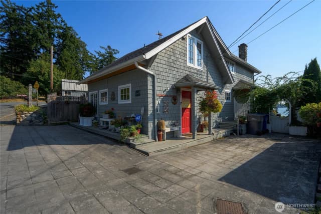 Property photo for 13197 Satterlee Rd, Anacortes photo 4
