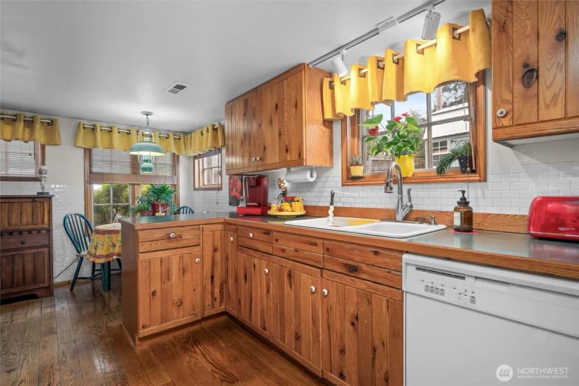 Property photo for 13197 Satterlee Rd, Anacortes photo 11