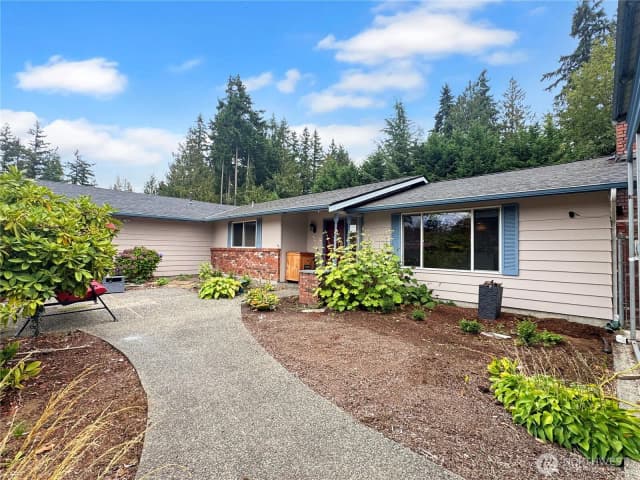 Property photo for 4330 122nd Place Ne, Marysville photo 2